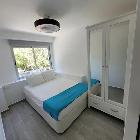 New And Bright 2-bedroom In Canamelar Apartamento