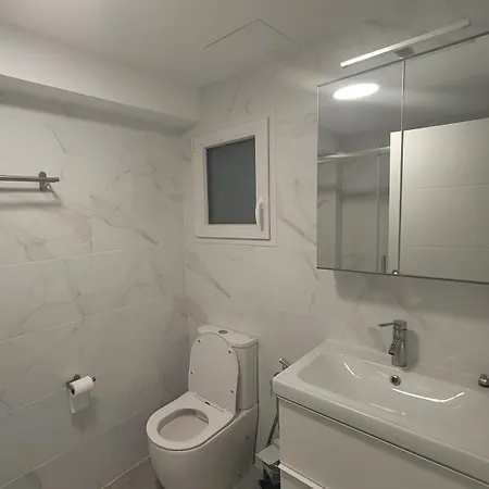 New And Bright 2-bedroom In Canamelar Apartamento