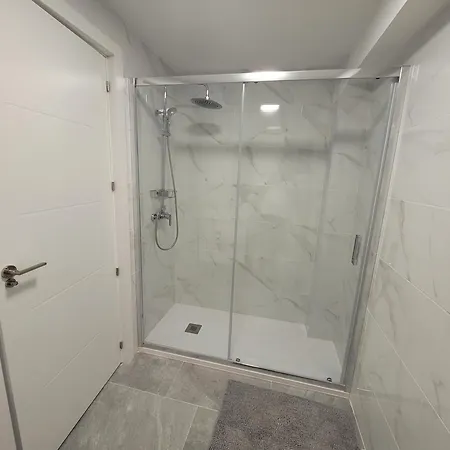 New And Bright 2-bedroom In Canamelar * Valência