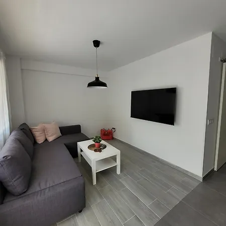 New And Bright 2-bedroom In Canamelar Appartamento Valenza